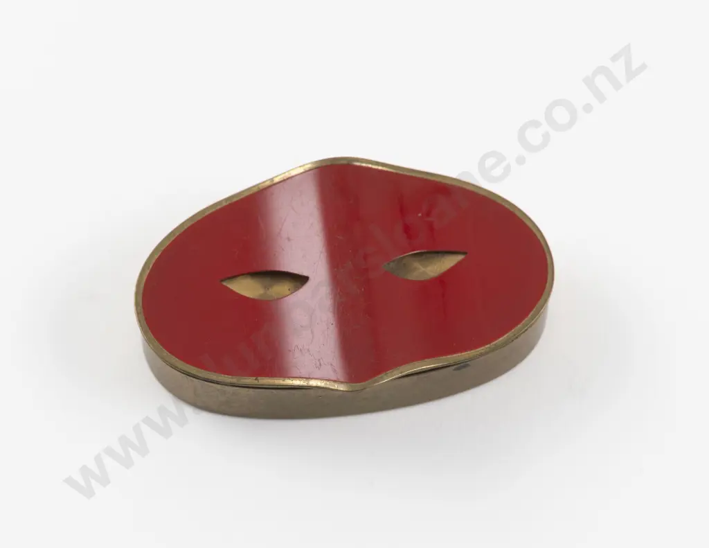 1940s Elizabeth Arden Red Enamel Masquerade Compact Image 1++
