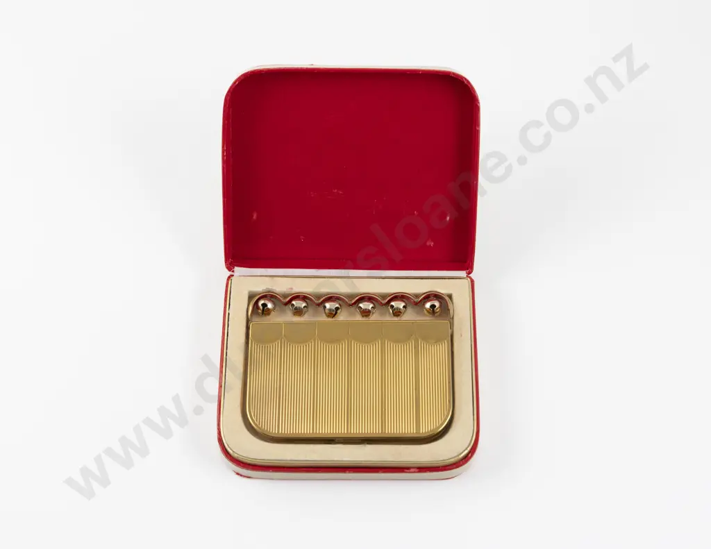 1940s Coty Gold Plated and Enamel 'Sleigh Bell' Vanity Compact Image 1++