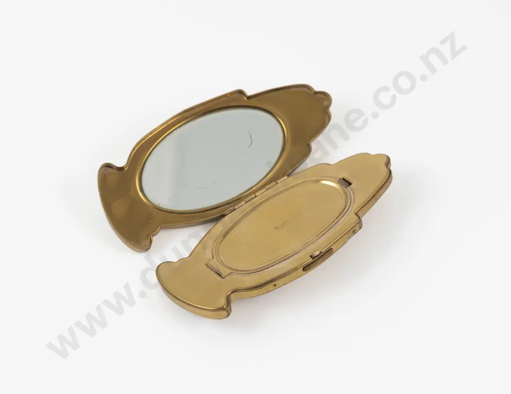 1940s Volupte 'Golden Gesture' Hand Shaped Powder Compact Image 1++