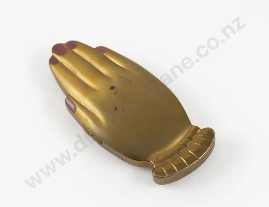 1940s Volupte 'Golden Gesture' Hand Shaped Powder Compact Image 1++