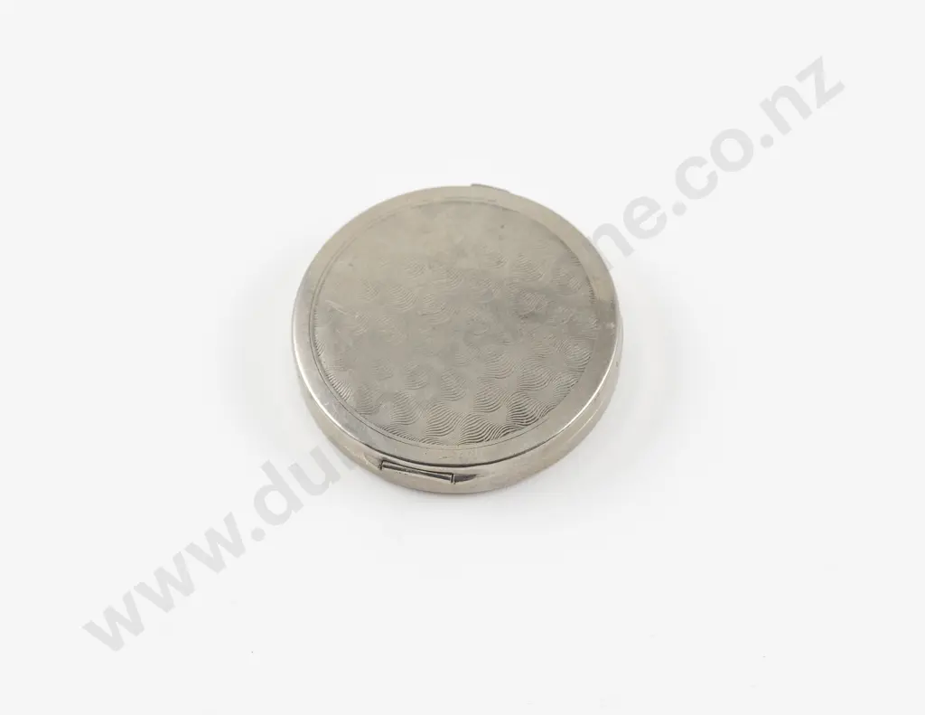 1930s Butterfly Wing Decorated Powder Compact Image 1++