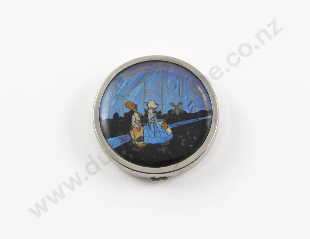 1930s Butterfly Wing Decorated Powder Compact Image 1++
