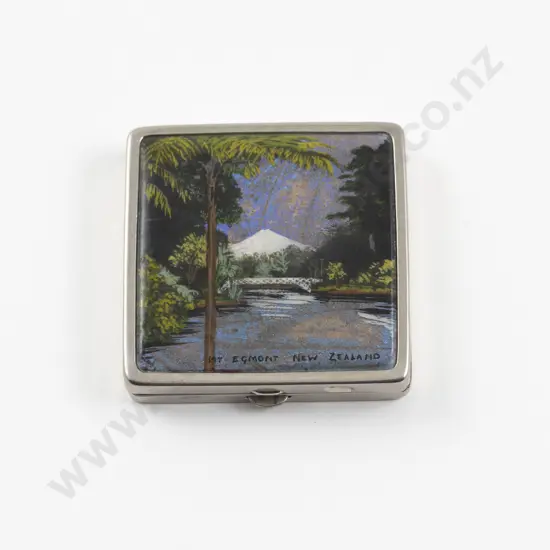 1930s Gwenda Butterfly Wing Scenic Mount Egmont Powder Compact