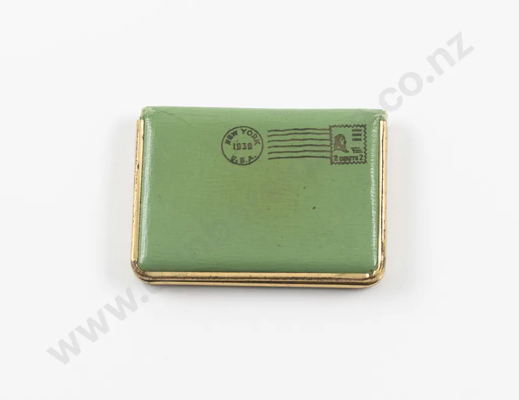 1939 New York World's Fair Novelty Envelope Powder Compact Image 1++