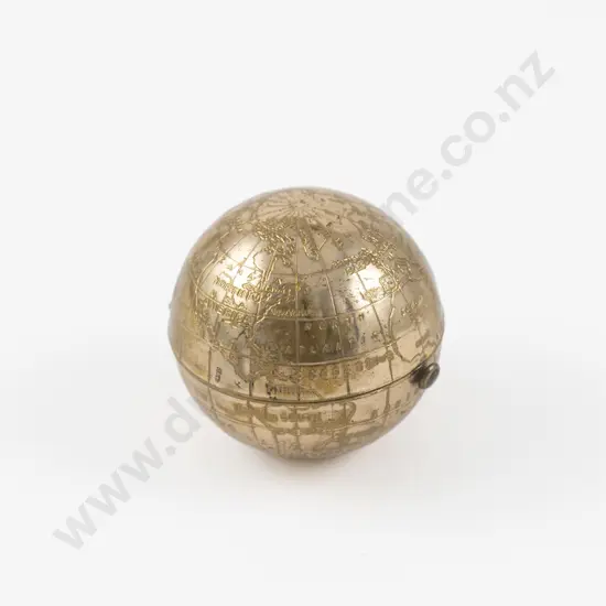 1950s Pygmalion Gold Plated Globe Powder Compact
