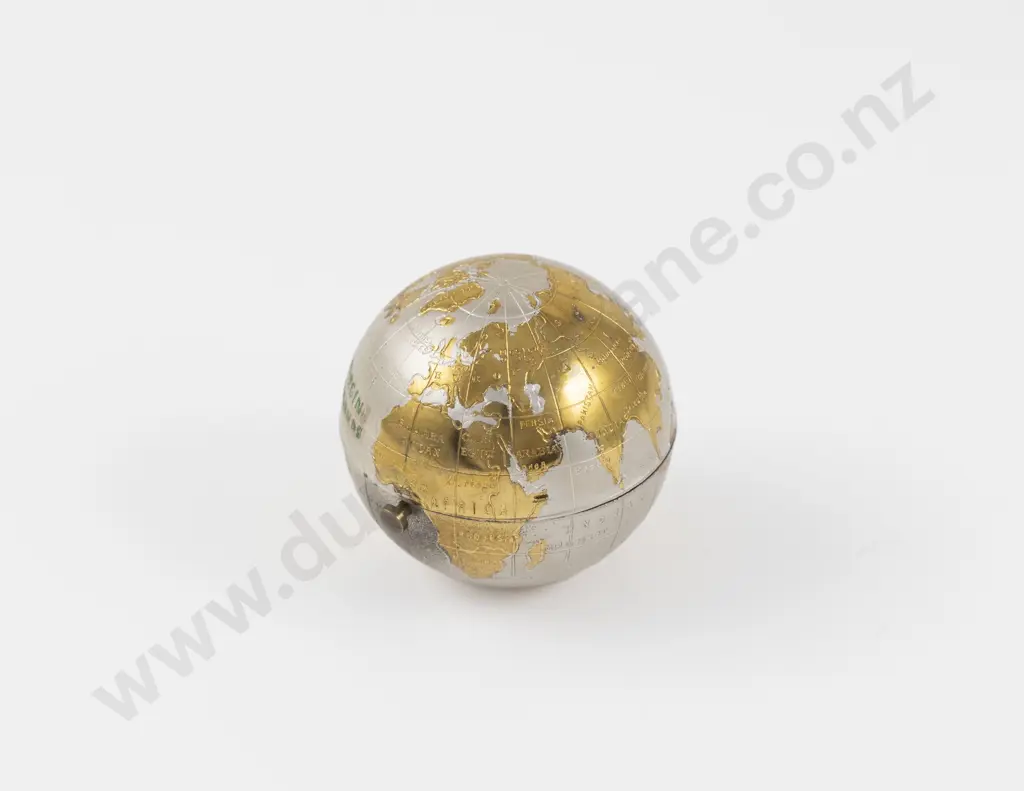 1950s Pygmalion Gold and Silver Plated Globe Powder Compact Image 1++