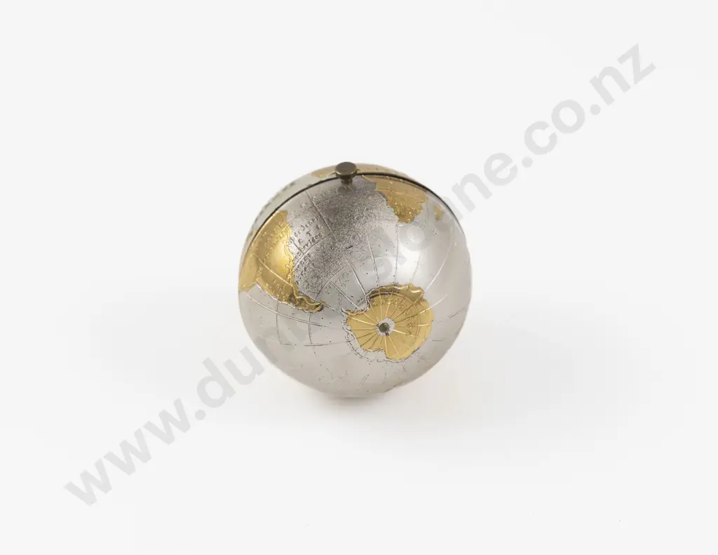 1950s Pygmalion Gold and Silver Plated Globe Powder Compact Image 1++