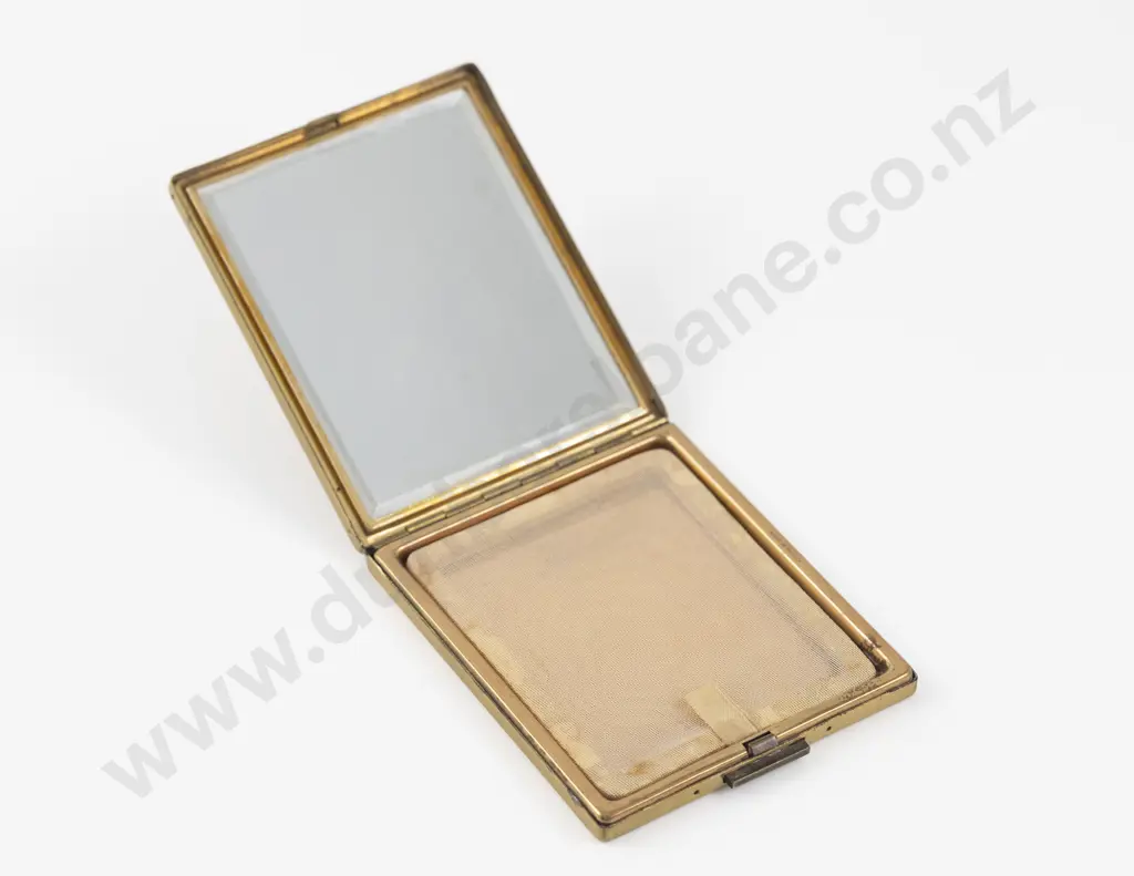 Mid 20th Century (French) 'Mon Rendez-vous' Reminder Powder Compact Image 1++