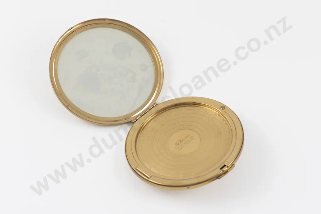 1930s Illinois Watch Case Powder Compact Image 1++