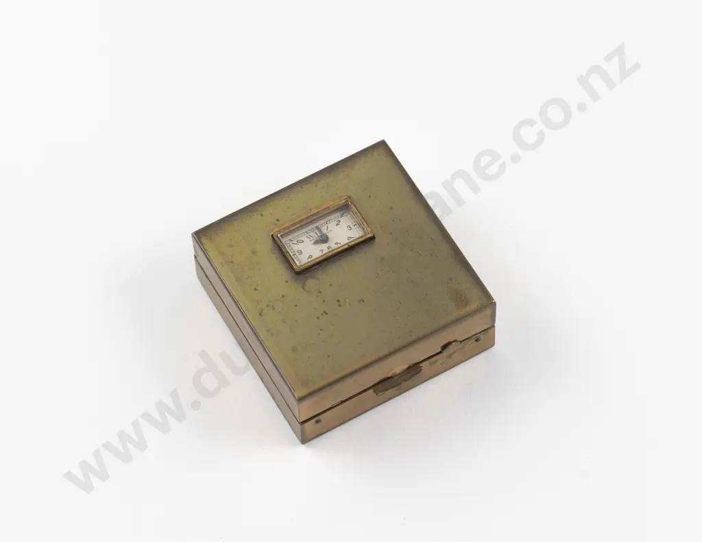 Mid 20th Century Illinois Watch Case Powder Compact Image 1++