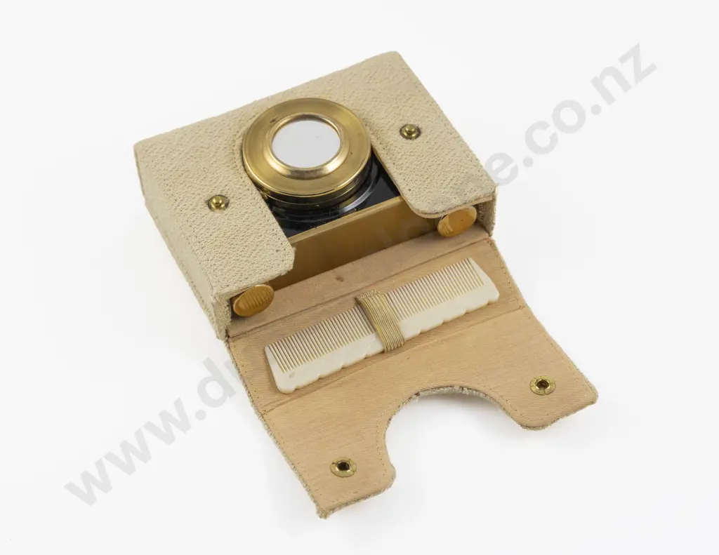 1940s-1950s Wadsworth 'Compakit' Minaudière Camera Vanity Case Image 1++