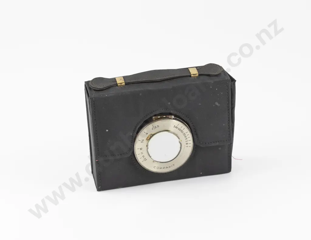 1940s-1950s Wadsworth 'Compakit' Minaudière Camera Vanity Case Image 1++