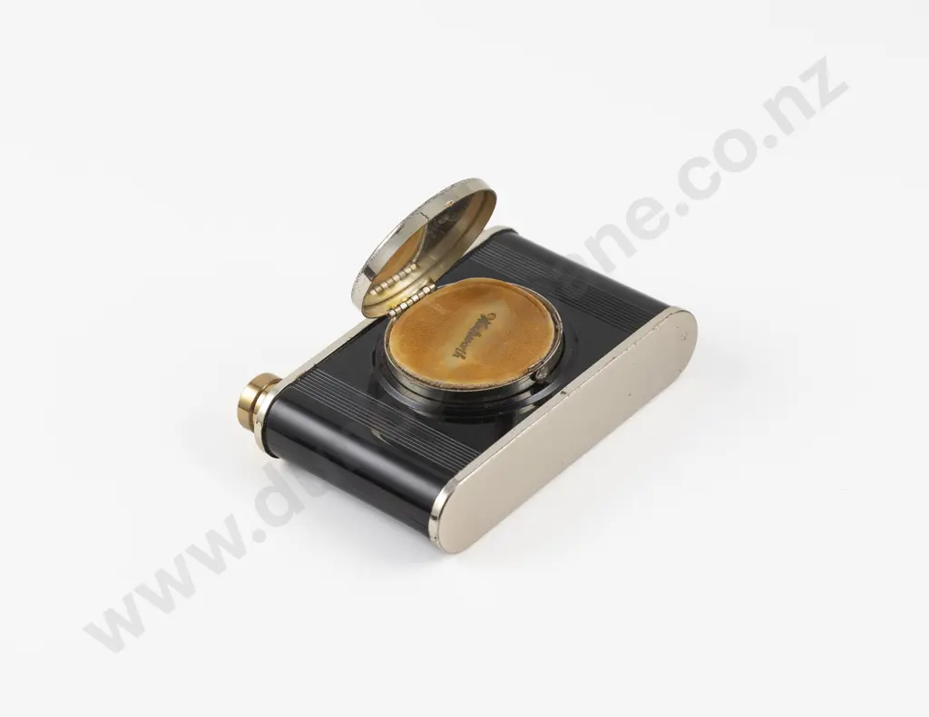1940s-1950s Wadsworth 'Compakit' Minaudière Camera Vanity Case Image 1++