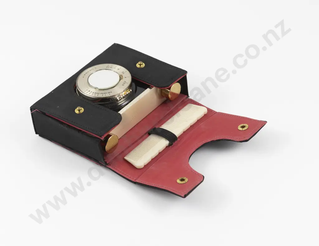 1940s-1950s Wadsworth 'Compakit' Minaudière Camera Vanity Case Image 1++