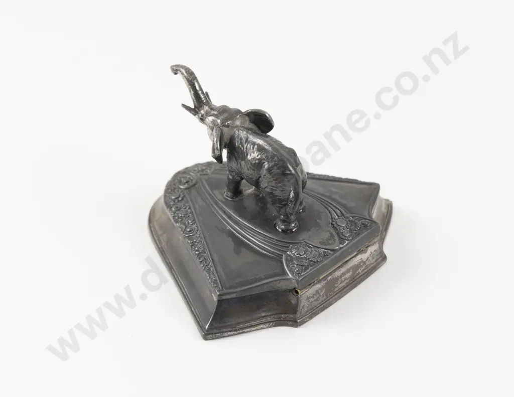 Vintage Silver Plated Elephant Vanity Compact Image 1++