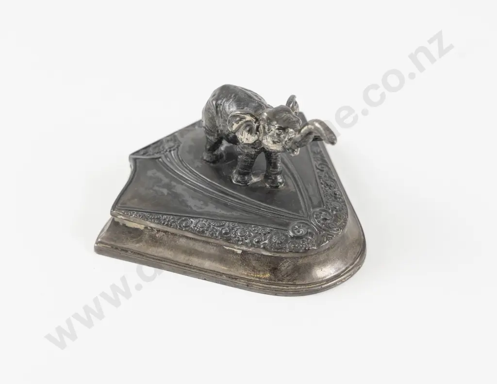 Vintage Silver Plated Elephant Vanity Compact Image 1++