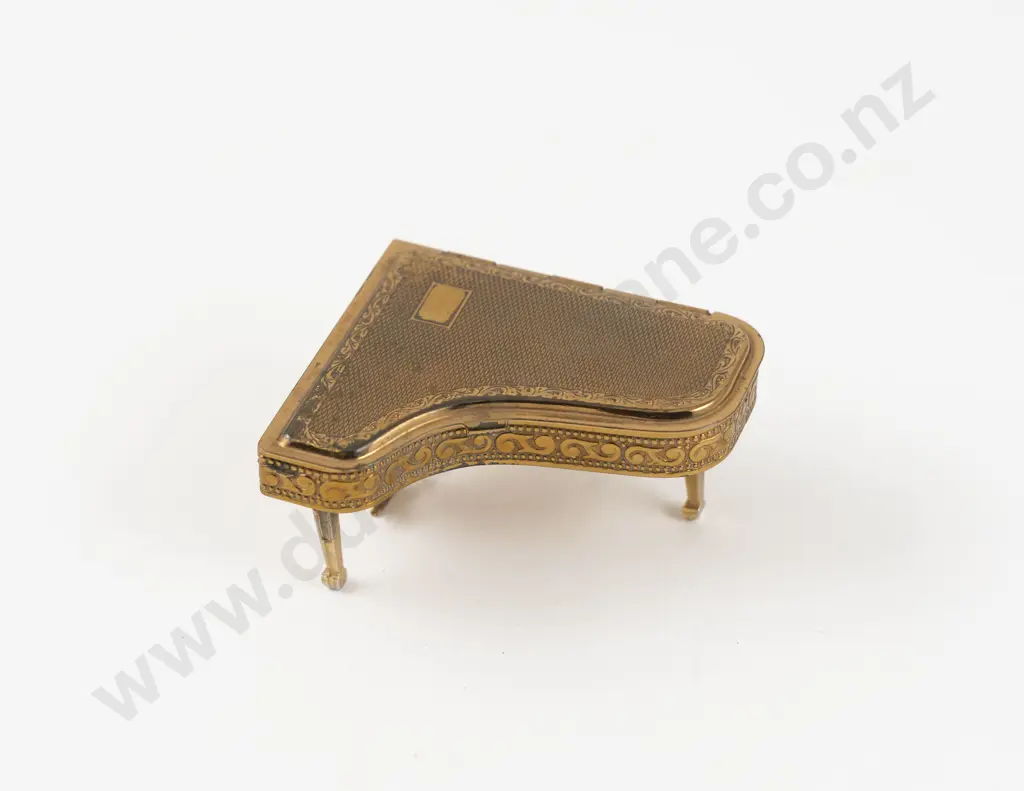 1950s Brass Pygmalion Sonata Grand Piano Powder Compact Image 1++