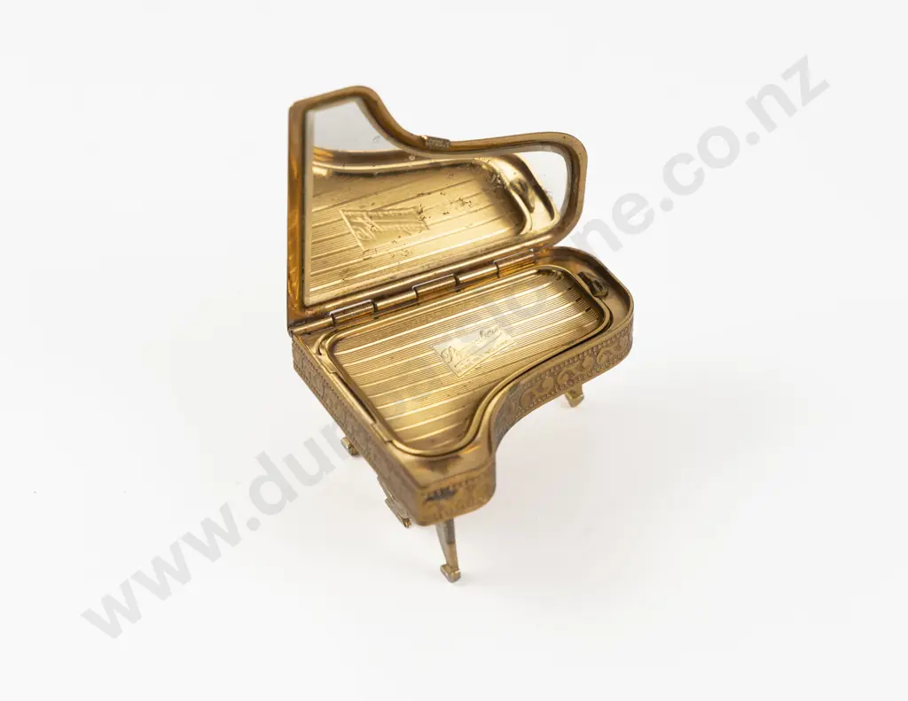 1950s Brass Pygmalion Sonata Grand Piano Powder Compact Image 1++
