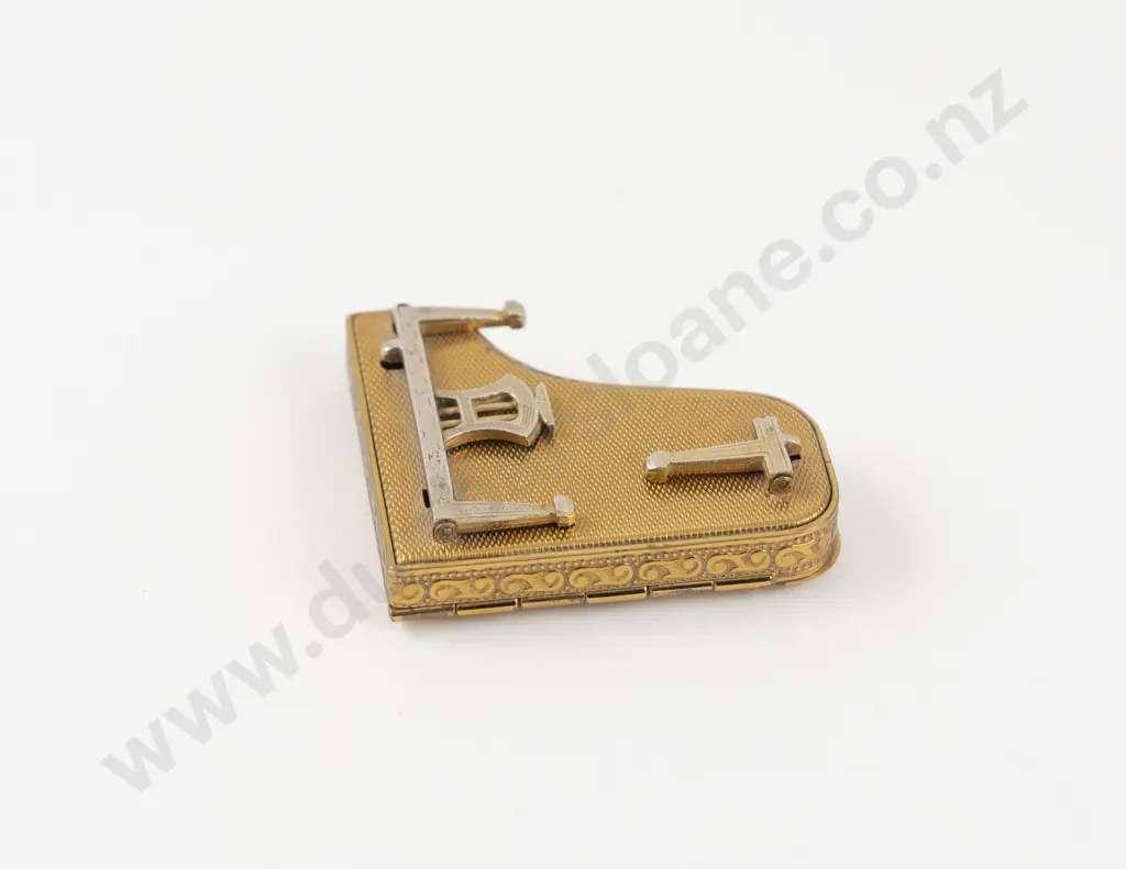 1950s Brass Pygmalion Sonata Grand Piano Powder Compact Image 1++
