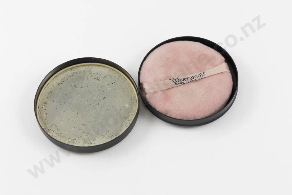 Art Deco 'Westwood' Classic Flapper Girl Portrait Powder Compact Image 1++