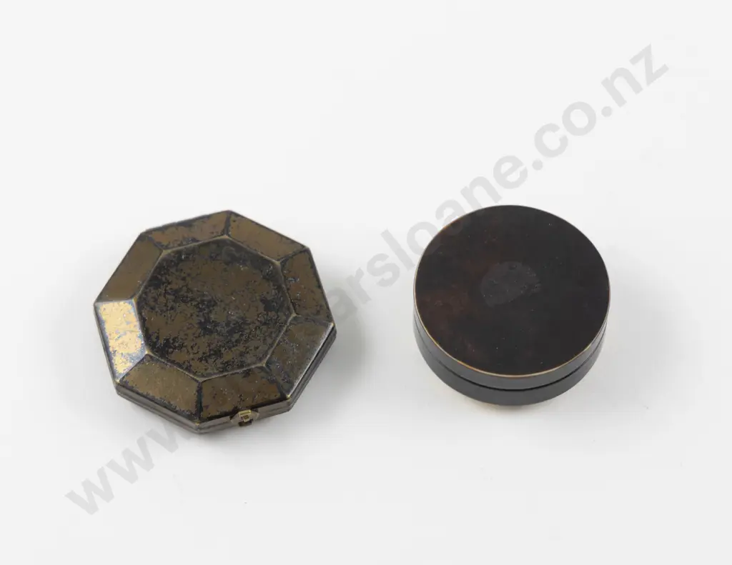 Two Art Deco Floral Design Powder Compacts Image 1++