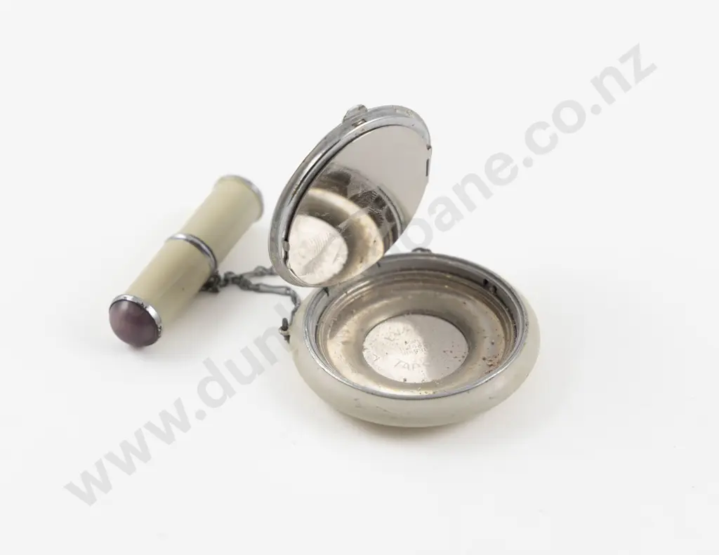 Art Deco Evans Case Company (American)'Tango'  Enamel Vanity Compact Image 1++