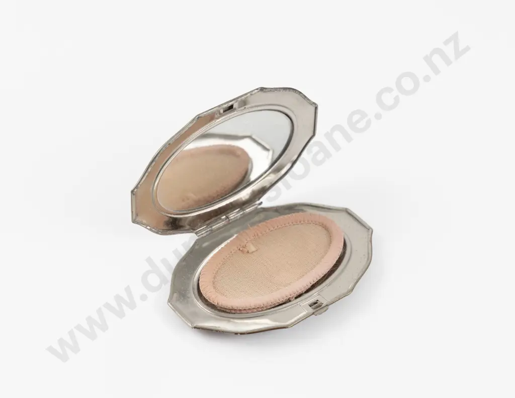 Art Deco Celluloid Oval Powder Compact Image 1++