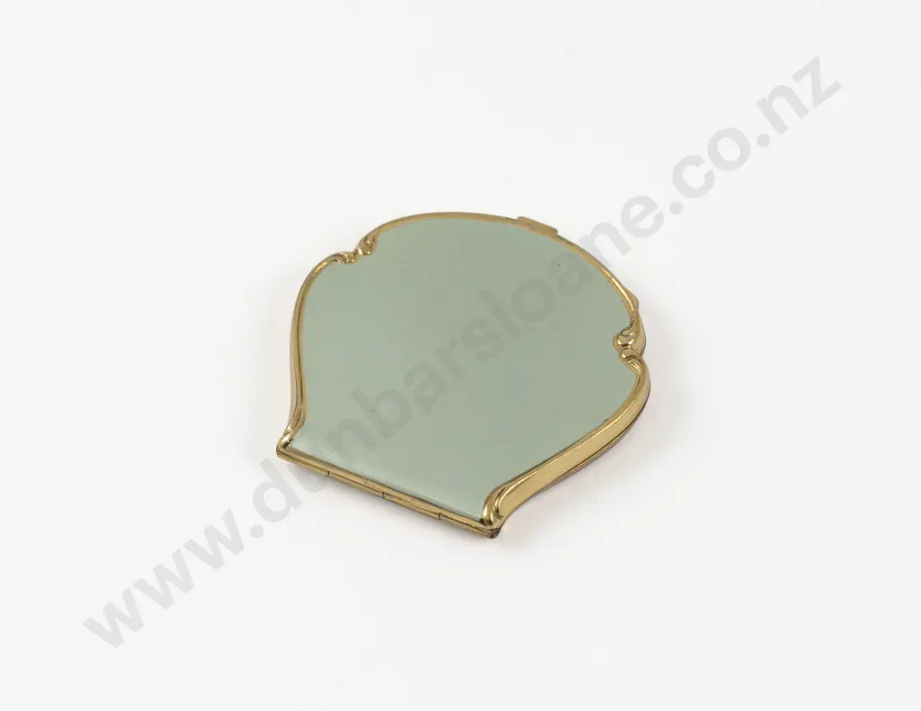 Vintage Enamel Scalloped Powder Compact Image 1++
