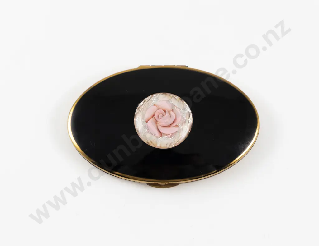 Vintage Melissa Black Enamel and Carved Lucite Flower Powder Compact Image 1++