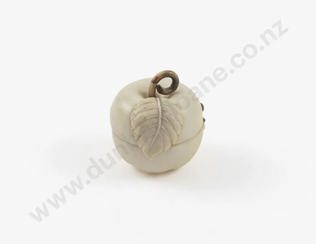 Vintage Kerosene Miniature Apple Shaped Powder Compact Image 1++