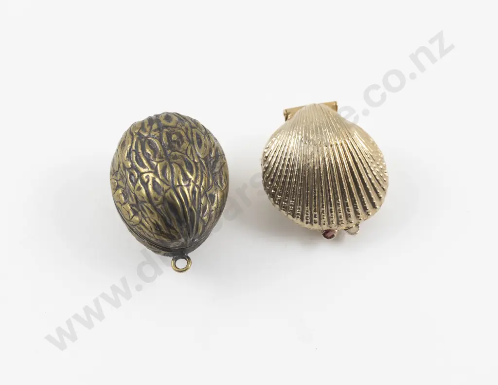 Vintage Gold Plated Clam Shell and Brass Walnut Vanity Compacts Image 1++