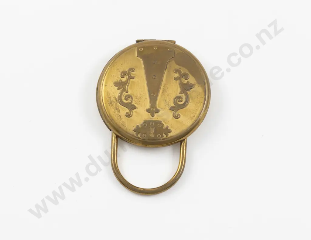 1940s Zell Fifth Avenue Gold Plated Padlock Shape Powder Compact Image 1++