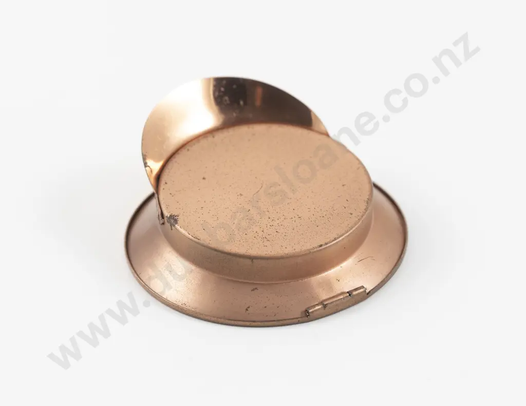 1940s WWII US Army Air Forces 'Sweetheart' Cap Powder Compact Image 1++