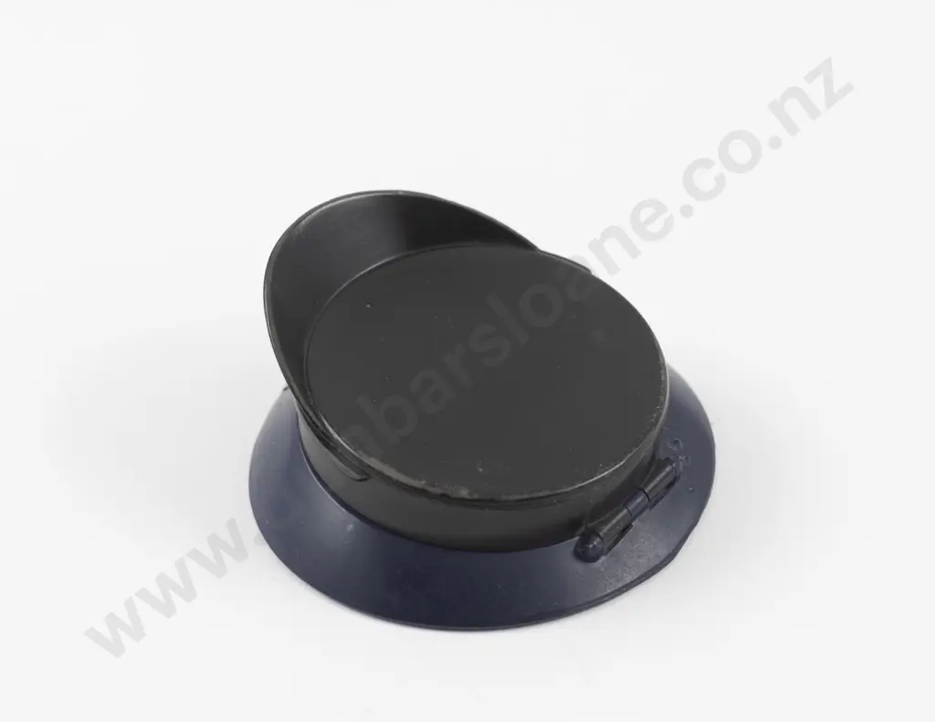 1940s WWII US Navy Office 'Sweetheart' Cap Powder Compact Image 1++