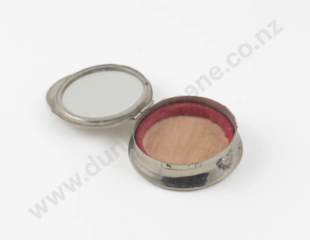 WWII Australian Commonwealth Military Forces 'Sweetheart' Cap Powder Compact Image 1++