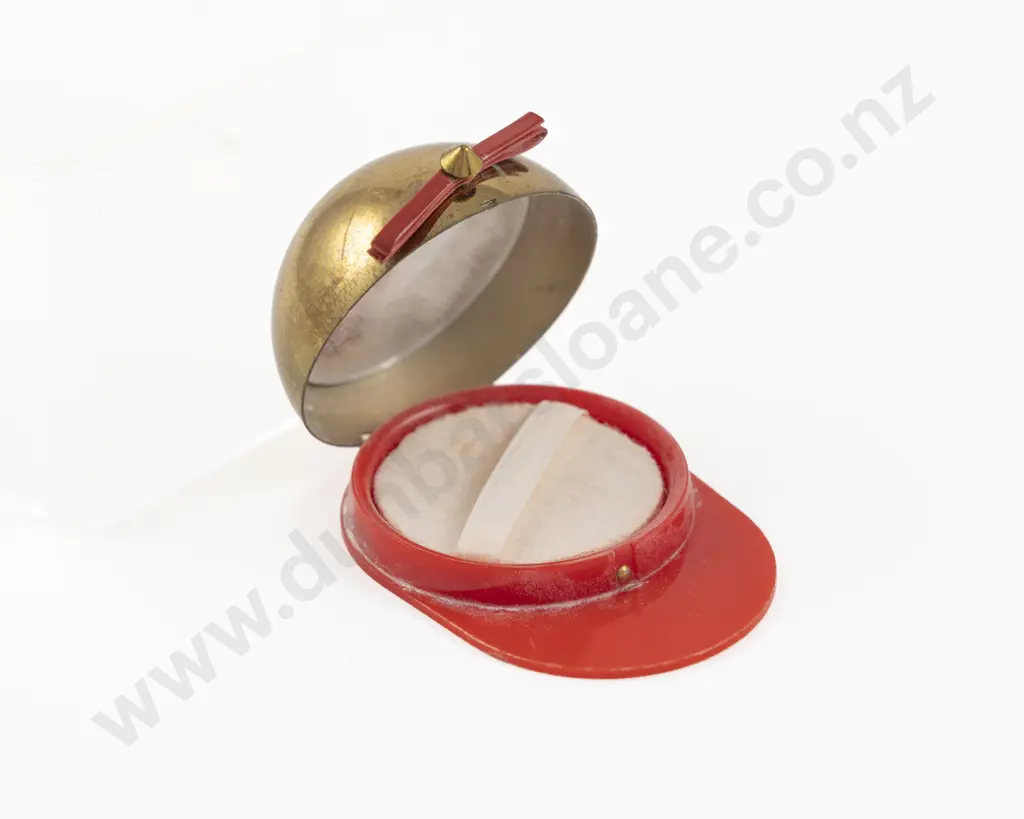 1940 - 1950s Parker Pen by Wadsworth Jockey Hat Powder Compact Image 1++