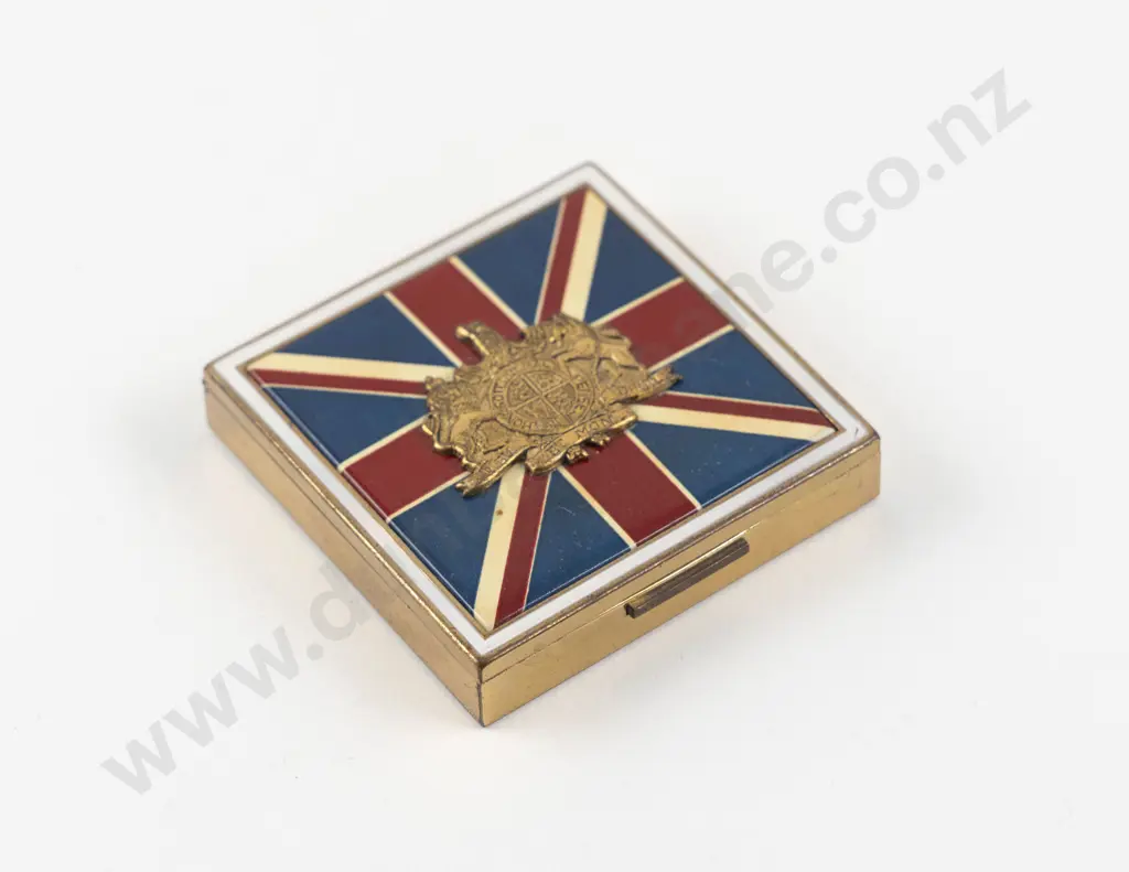1940 - 1950s Evans Case Company (England) British Royal Coat of Arms Powder Compact Image 1++