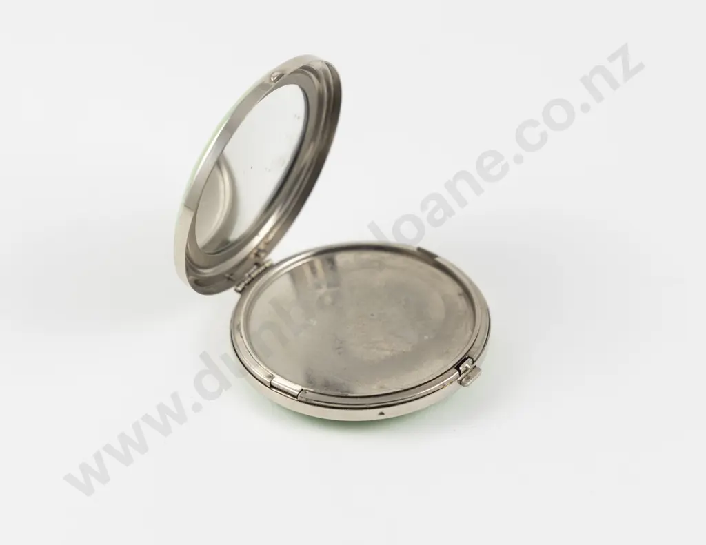 1930s Zephyr (America) Enamel Mechanical Roulette Powder Compact Image 1++