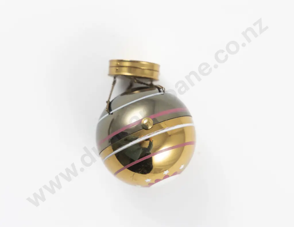 Vintage Parker Pen by Wadsworth Metallic Hot Air Ballon Bauble Powder Compact Image 1++