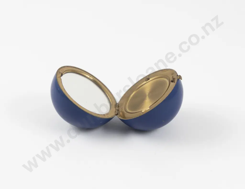 1940s Henriette (America) Blue Bauble Powder Compact Image 1++