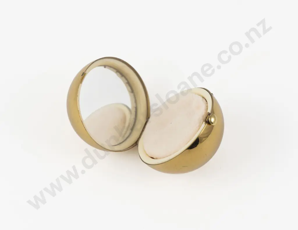 1940s Henriette (America) Metallic Gold Bauble Powder Compact Image 1++