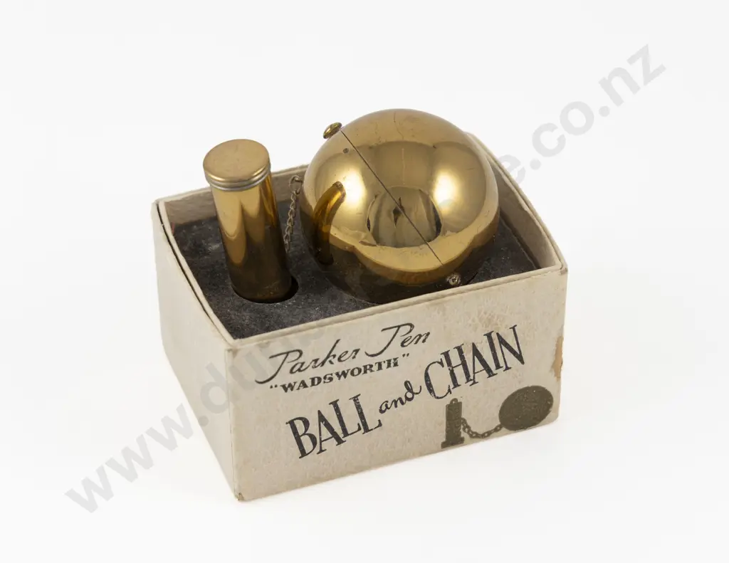1940s Parker Pen by Wadsworth Ball and Chain Powder and Lipstick Compact Image 1++