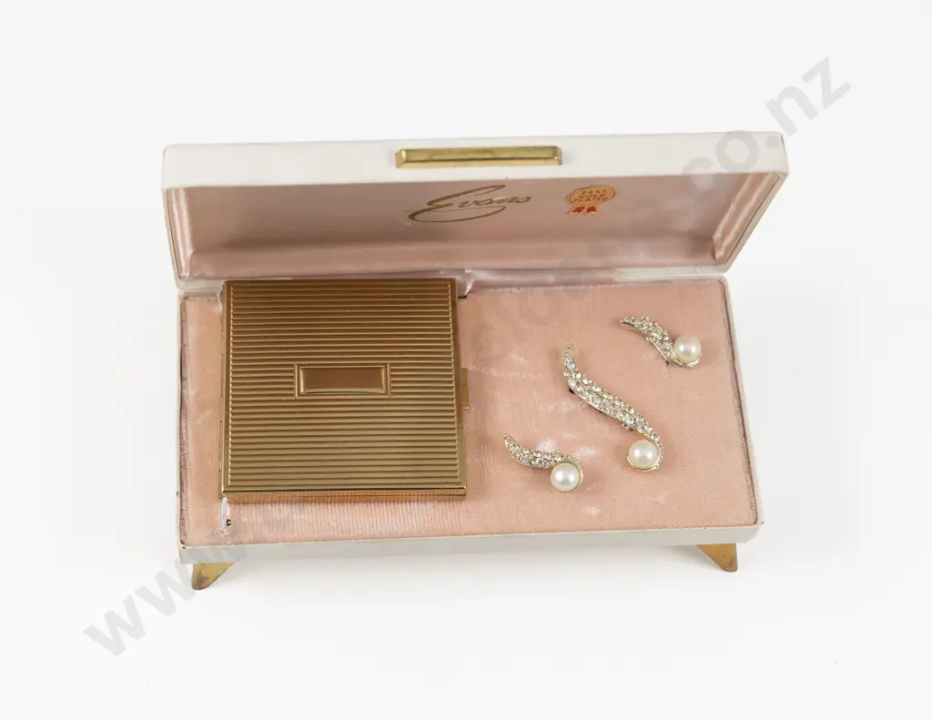 1950s Evans Case Company 24ct Gold Plated Powder Compact and Jewellery Gift Set Image 1++