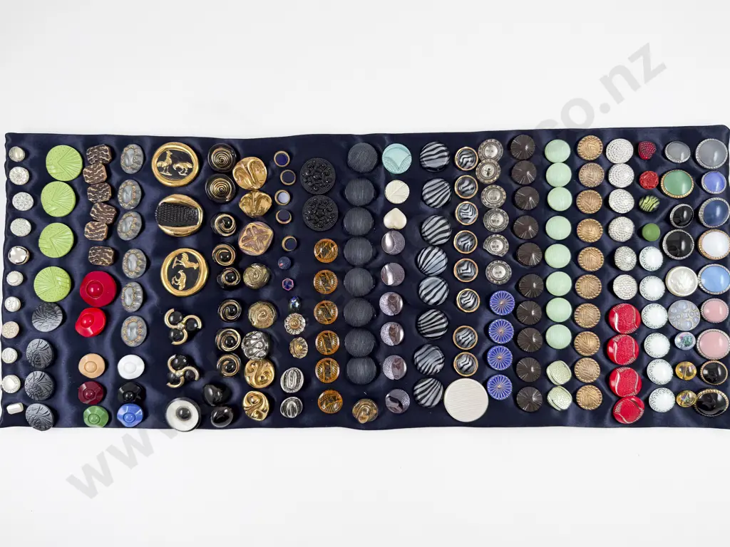 Collection Vintage Glass Buttons approximate 193 Image 1++