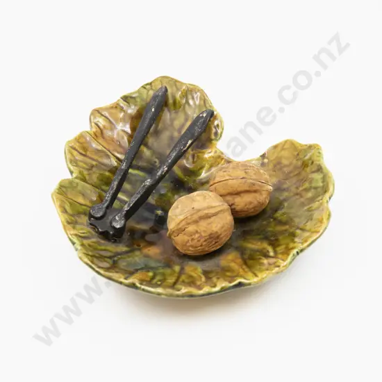 Small Bretby Leaf Form Trompe L'Oeil Dish 15cm W