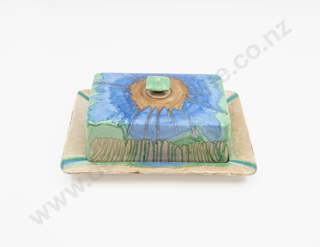 Shelley Spun Glazed Butter Dish & Cover 20cm L Image 1++