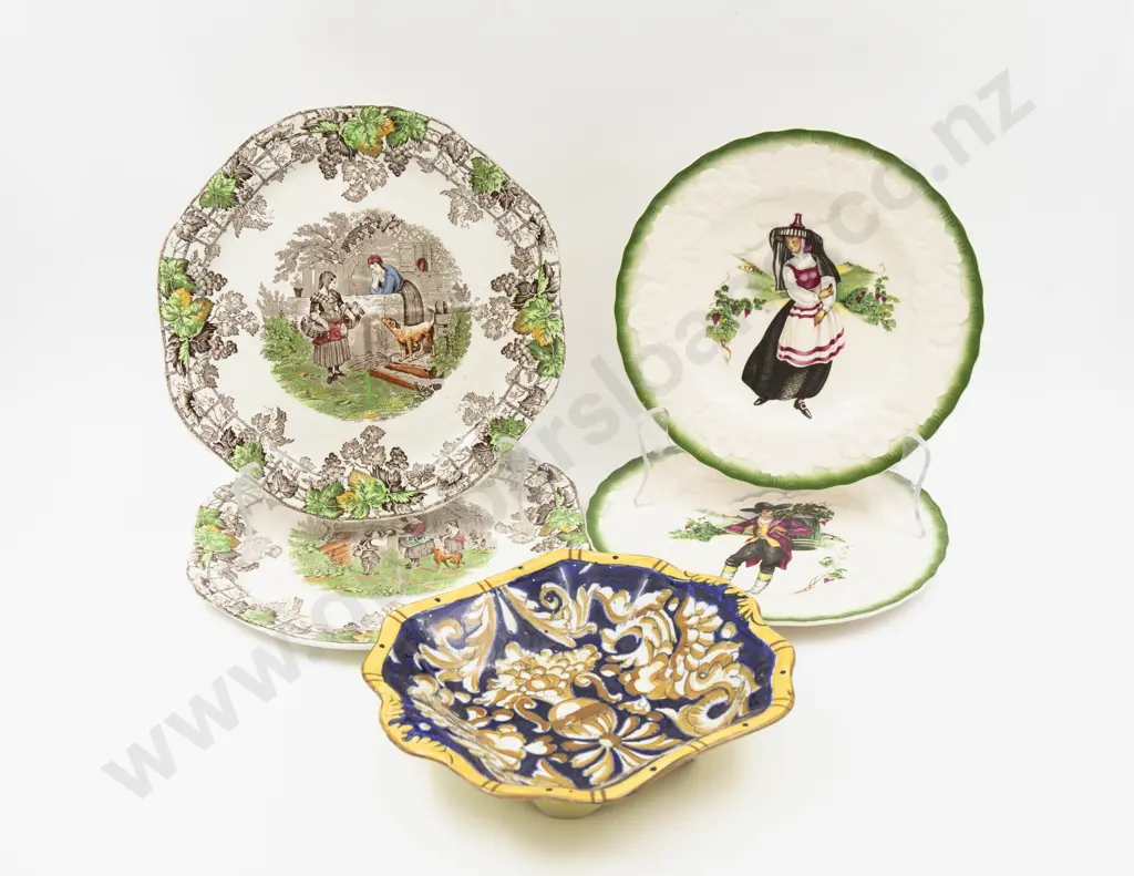 Two Copeland Spode's Byron Pattern Divided Plates Together with Two Plates Dish Image 1++