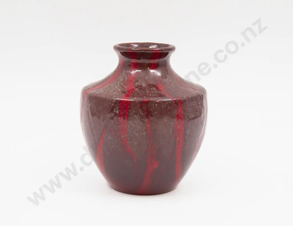 Royal Doulton Archives Burslem Shantou Vase 14cm H Image 1++
