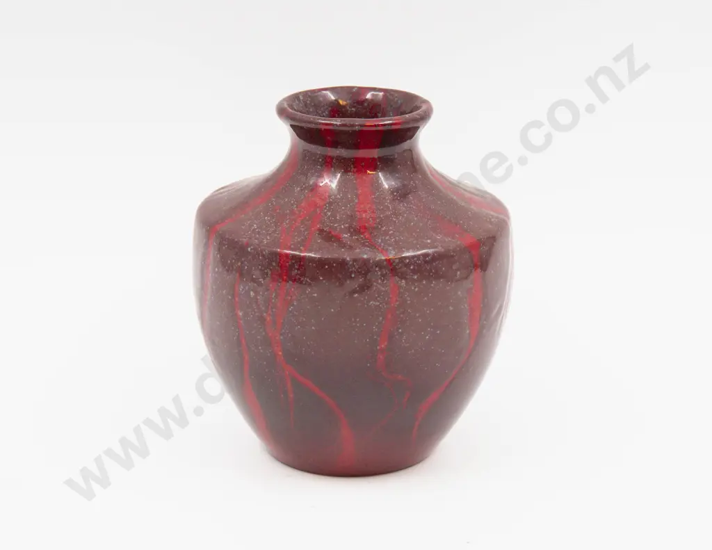 Royal Doulton Archives Burslem Shantou Vase 14cm H Image 1++