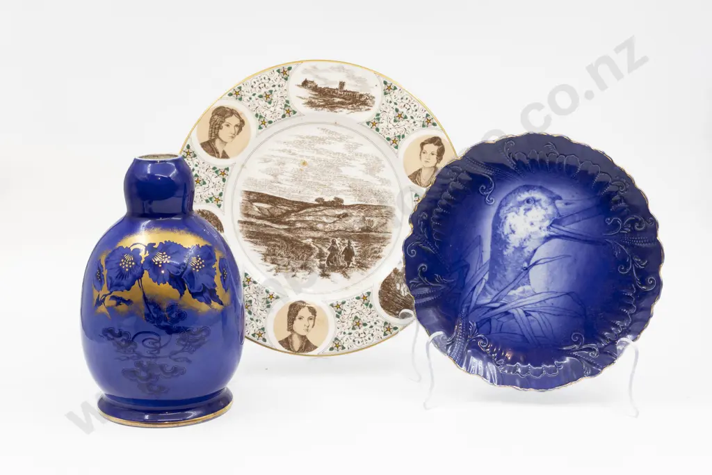 Coalport Bronte Plate Ltd Ed 197/5000 with Blue & White Plate and Vase Image 1++